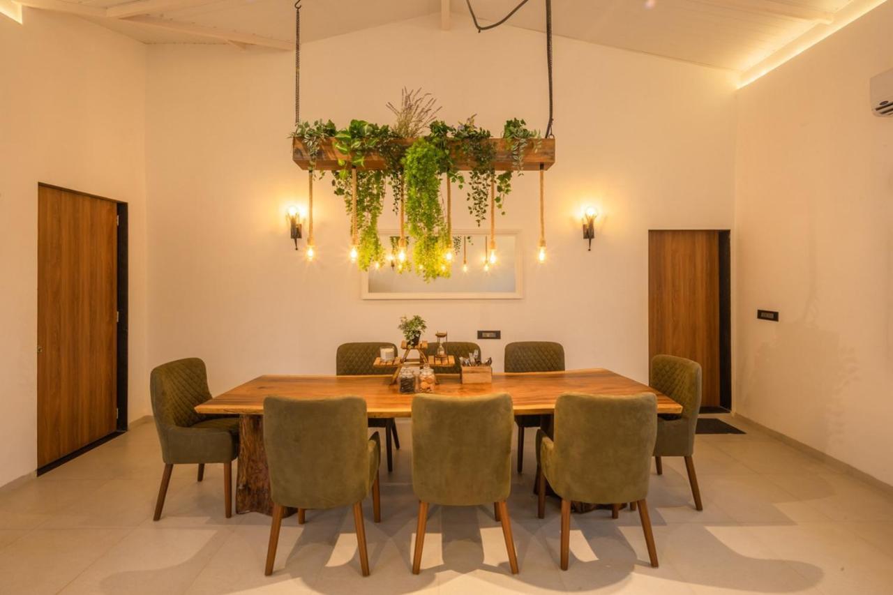 Saffronstays Turquoise Maison, Karjat Esterno foto